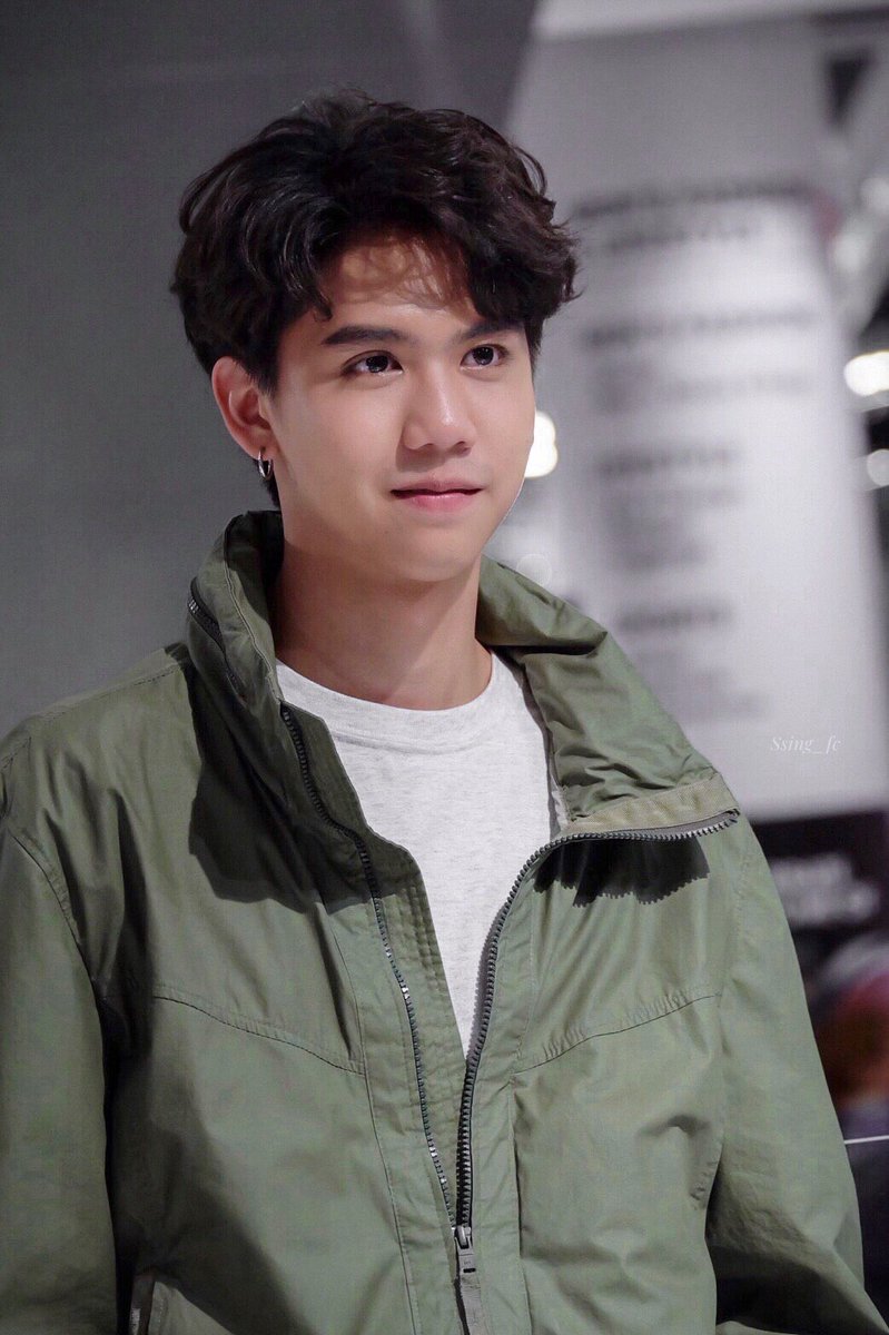 ไม่มีตรงไหนที่ไม่รัก รักเธอที่เธอเป็นเธอ ไม่ได้พลั้งได้เผลอ ฉันรักเธอเพียงผู้เดียว 💕
#รถโรงเรียนSchoolRangers 
#ยายandTheGrandsons 
#OneNightSteal 
#เชงเม้ง
#ComeToMeFMinTaipei 
#GMMTV