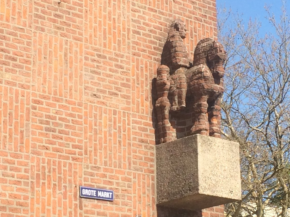 Ploegstichting's tweet photo. Sint Maarten en de Martinitoren. #reitsma #groningen #ploeg https://t.co/OH3viWnaG7