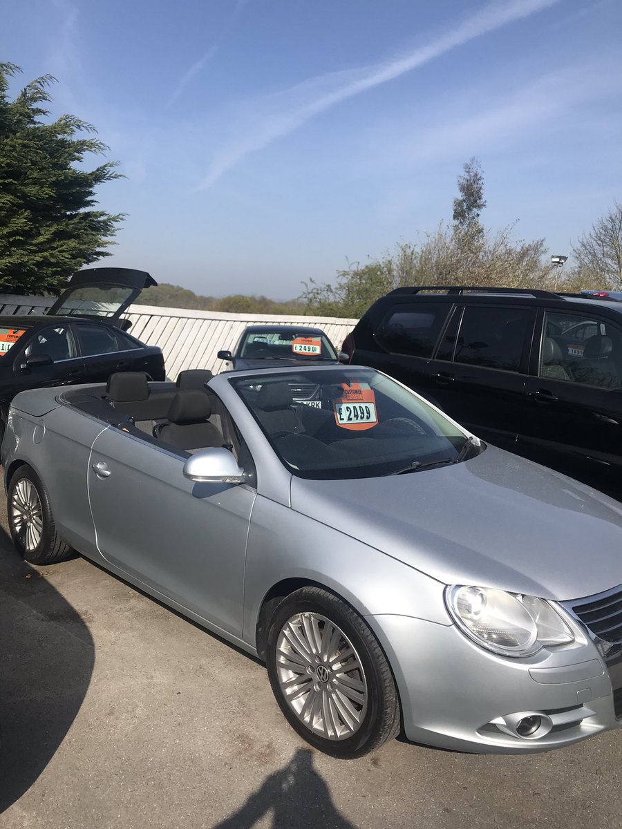 Suns out fancy going topless in a lovely VW Eos only £2490