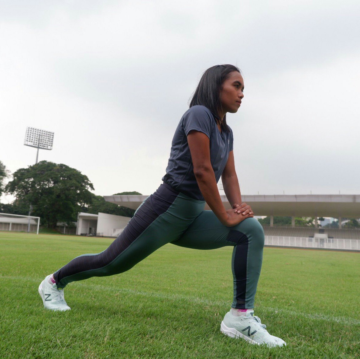 PlanetSportsRun's tweet image. New Balance 890V7: Ringan, dengan midsole REVlite ciri khasnya yang empuk &amp;amp; responsif, dan bagian depan yang cukup lebar. Semuanya, menurut @triya_ningsih &amp;amp; Rudi Febriade, bikin sepatu ini sesuai jadi teman long run terbaikmu. Ini ulasan mereka ow.ly/ou6B50qSqGD  #RUNNERid