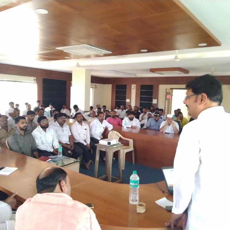 SarangShriPatil's tweet photo. शिरूर लोकसभा मतदारसंघाचे उमेदवार डॉ.अमोल कोल्हे यांच्या प्रचारार्थ खेड वि.स. #NCPConnect बूथ कमिटी बैठक चाकण येथे पार पडली. #EVM व्यवस्थापनासंदर्भात मार्गदर्शन केले. यावेळी माजी आ.दिलीपराव मोहिते यांच्यासह पदाधिकारी व कार्यकर्ते उपस्थित होते.
@Jayant_R_Patil
@AjitPawarSpeaks https://t.co/ZRSfMW89dL