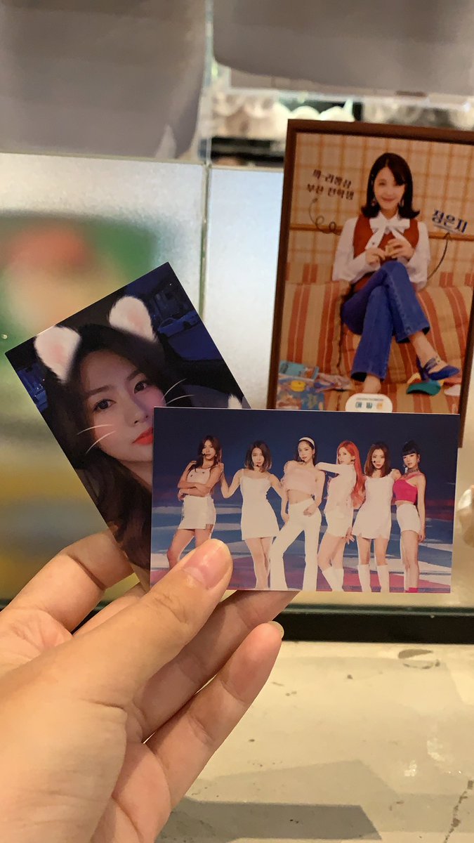 uwutuannie's tweet photo. hurry come and take!! i’ll only be here for about 10 mins ^^ 
#ApinkDay419 @apinkday419 https://t.co/wbxj7gWBRL