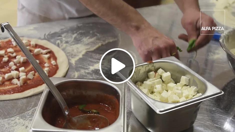 alfaforni_real's tweet photo. 1⃣, 2⃣, 3⃣
... pizza in 1⃣0⃣0⃣ seconds: https://t.co/mbkDUpJGBT
#alfaforni #alfapro #ovens #pizza #pizzamakers #pizzalovers https://t.co/99Rq398XGE