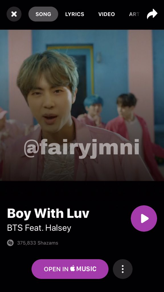 fairyjmni's tweet photo. lets get that gold! ๐คฉ
HOUR 2
@bts_aus @australiabts
@BTS_twt #BoyWithGold #BoyWithAus #StreamWithLoveAUS https://t.co/hP060pRJPT