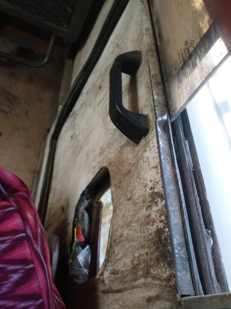 koradiadk's tweet photo. @GmGsrtc @gsrtc_official #gsrtc this is major reason of increasing trend of your haters rther than good wishers#
GJ18Z2477
Valsad-surat-Anklesvar 
Pl do needful.@GSRTC_SERVICE https://t.co/PcNc4hguvp