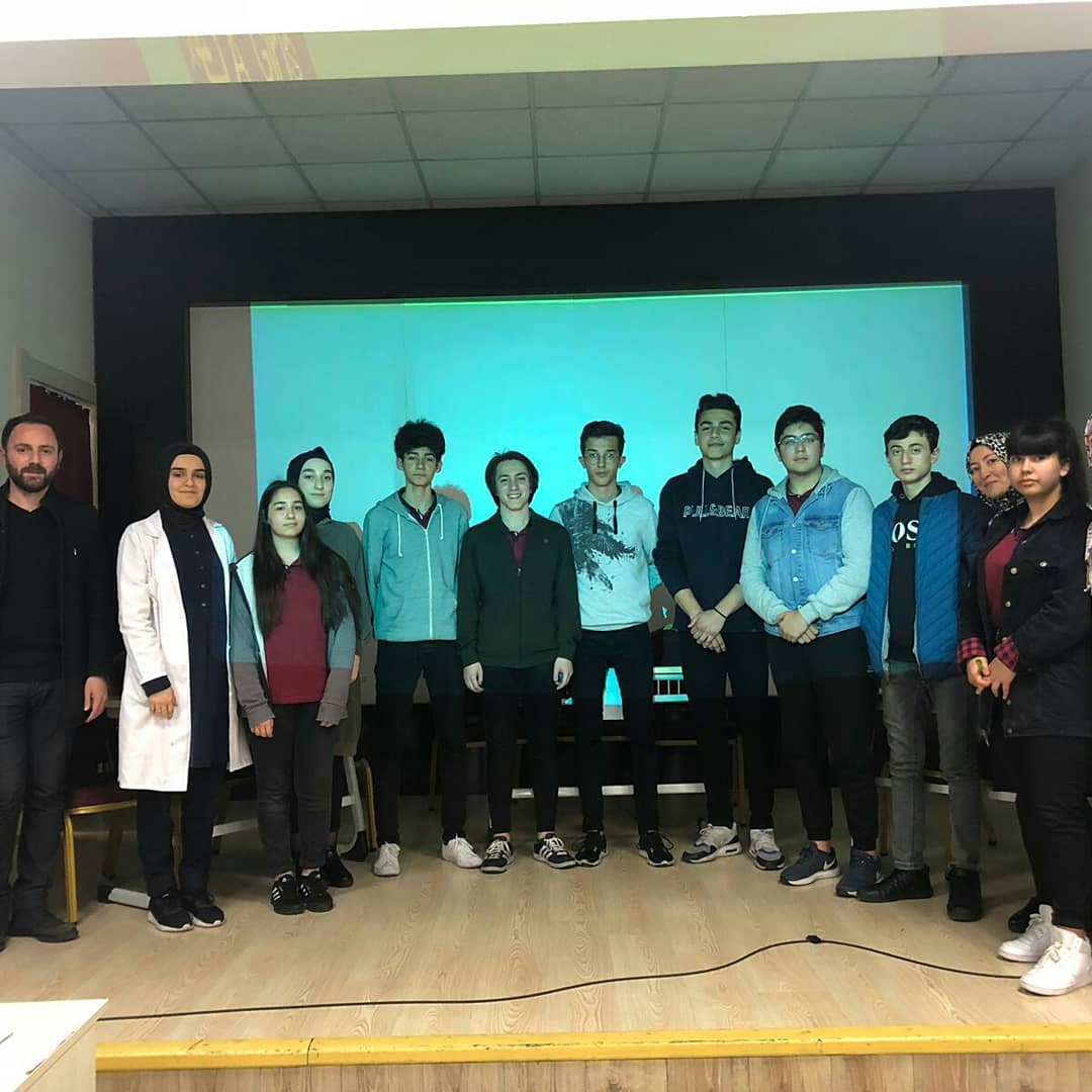 9, 10 ve 11.sınıflar arasında yapılan Matematik-Fizik-Kimya-Biyoloji bilgi yarışmamızda M.Ali Çavuş, Esra Cam ve Berkay Otluoğlu’ndan oluşan grup 1. gelmiştir. Öğrencilerimize ve emeği geçen öğretmenlerimize teşekkür ederiz.#birikimkoleji #pendik