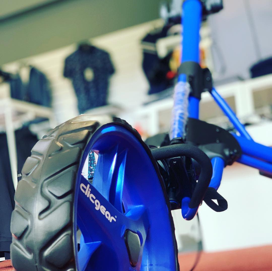 KemnayProShop's tweet image. Fed up carrying your clubs or need to update your trolley? We have stock of the best selling  @clicgear 3.5 push trolley. #pushdontpull