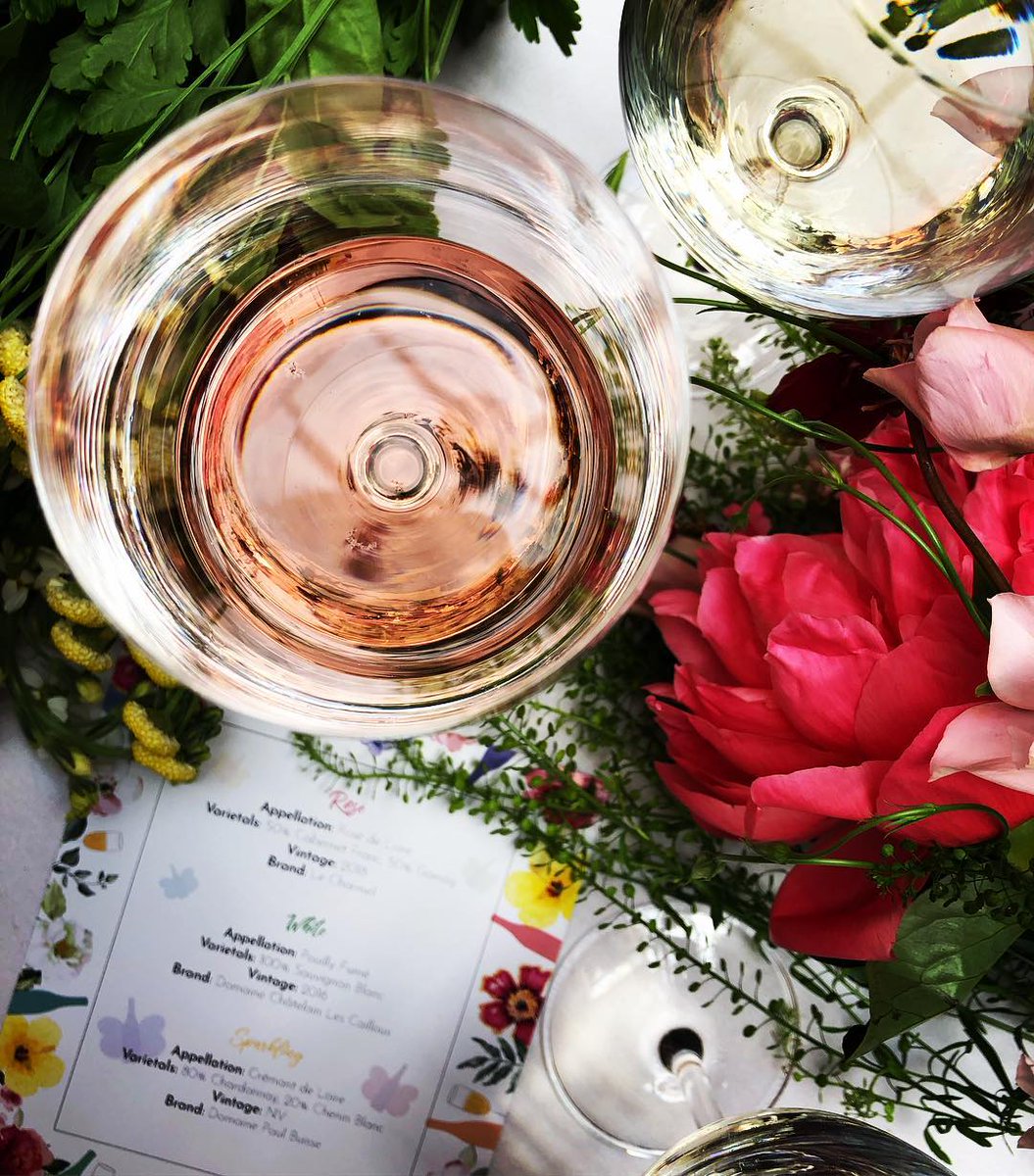 vinsdeloire's tweet photo. #SpringToLoire from the Big Apple 🍏🍷 🇺🇸 #NYC 

📸 @LoireValleyWine / @vintrospective / @onefinegentian / @rm_lifestyles https://t.co/aG2MCuZgWx