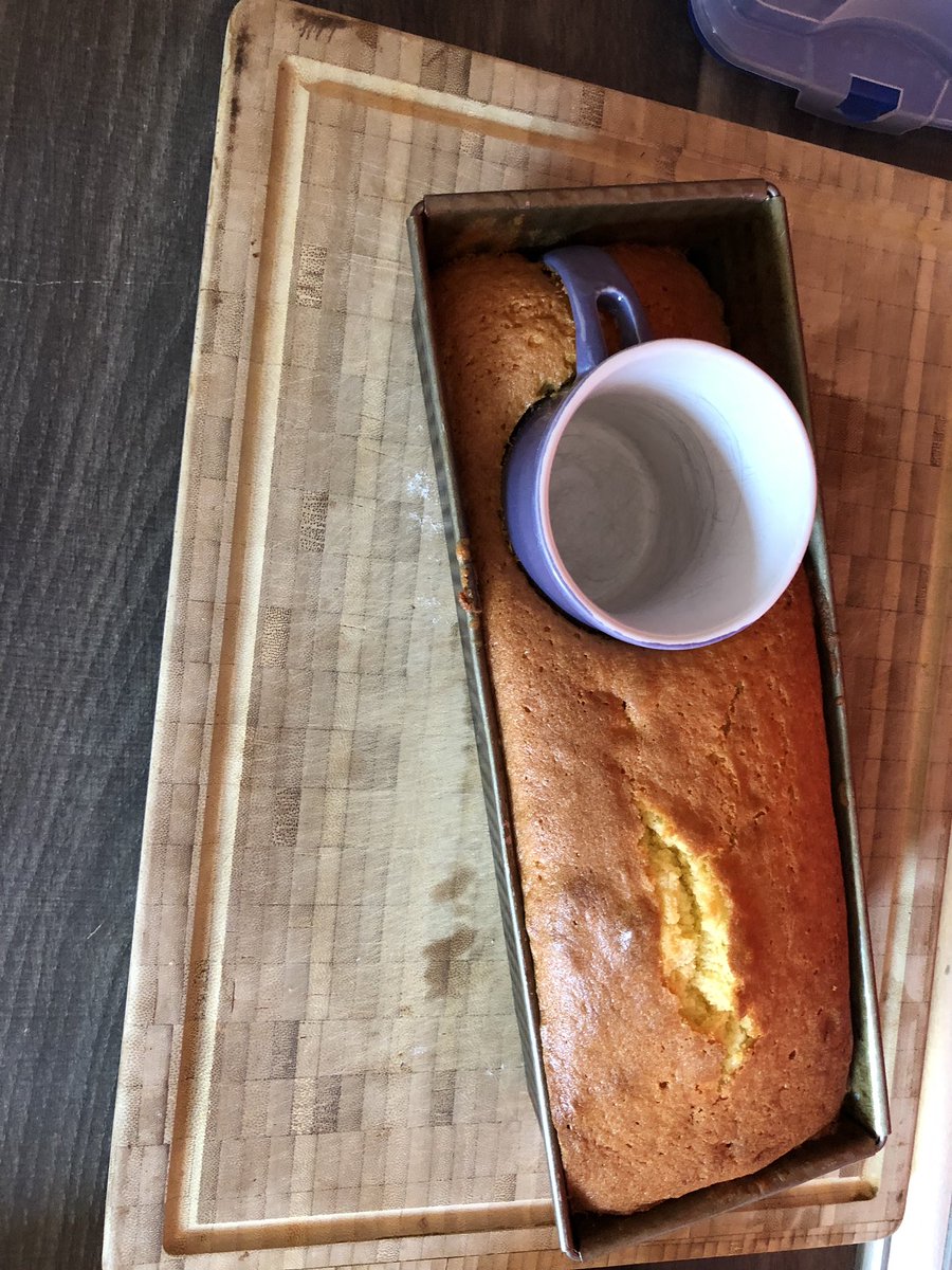 Xdrxdr77's tweet photo. Was macht die #Tasse im #Kuchen? Zu große #Backform oder zu wenig #Teig ? Im Grunde egal. Die zeigt das #Improvisation ein wichtiger #Skill für jeden #Arbeitnehmer ist um auf #veraenderung schnell zu reagieren
#newwork #culture #softskill #trotzdemlustig 😃 https://t.co/Y8Goi40Idc
