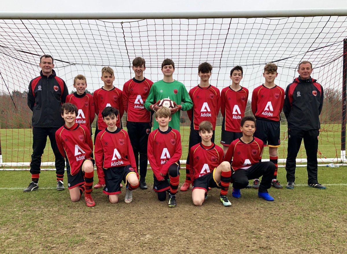 The <a href="/KentYouthLeague/">KentYouthLeague</a> TW Foresters lads are really looking forward to being ball boys today at <a href="/TheGillsFC/">Gillingham FC</a> vs @Only1Argyle. A perfect day for it!