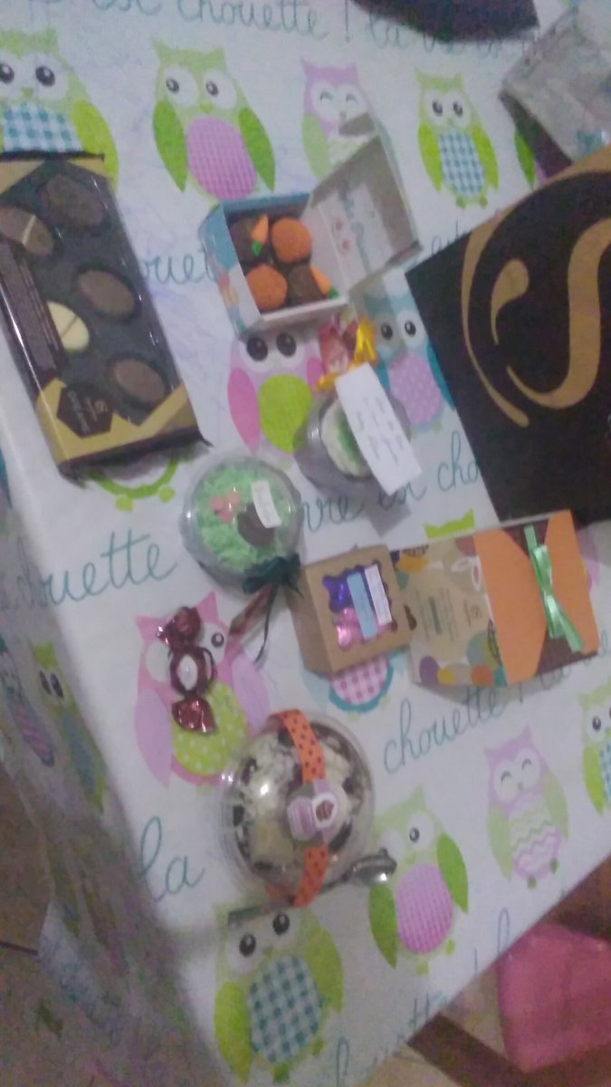 isaacarvalhooo's tweet photo. Olha só 🐰🐇🥕🍫🍬❤️ https://t.co/2C9op1mCVw