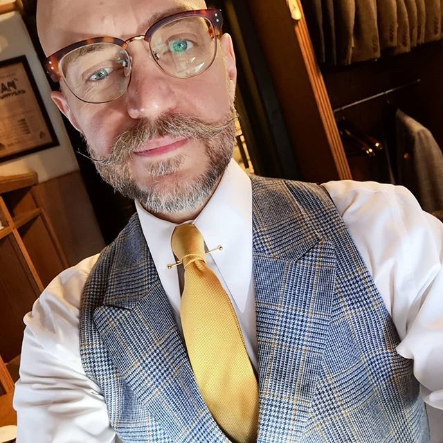 JaseRutter's tweet photo. Have a great Easter weekend everyone! As you can see, made-to-msasure doesn't stop for such things. 😁
.
.
#walkerslater #princeofwalescheck #dandystyle #dappergent #dapperstyle #gentlemanlife #gentlemansguide #gentlemansstyle #gentlemanwithstyle #madetomeasure #mensstyleblog… https://t.co/wNRqv0qqTD