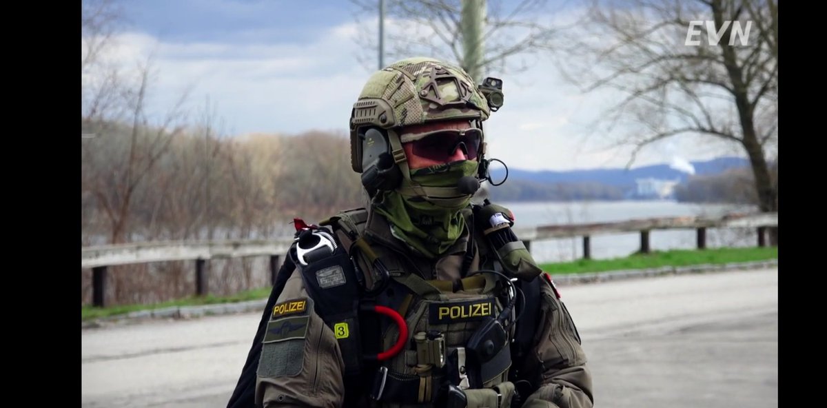 Sf Atw On Twitter The Austrian Eko Cobra During Training At The Akw Zwentendorf In The Past Days Ekocobra Austria Polizei Osterreich Https T Co Aacui228ye