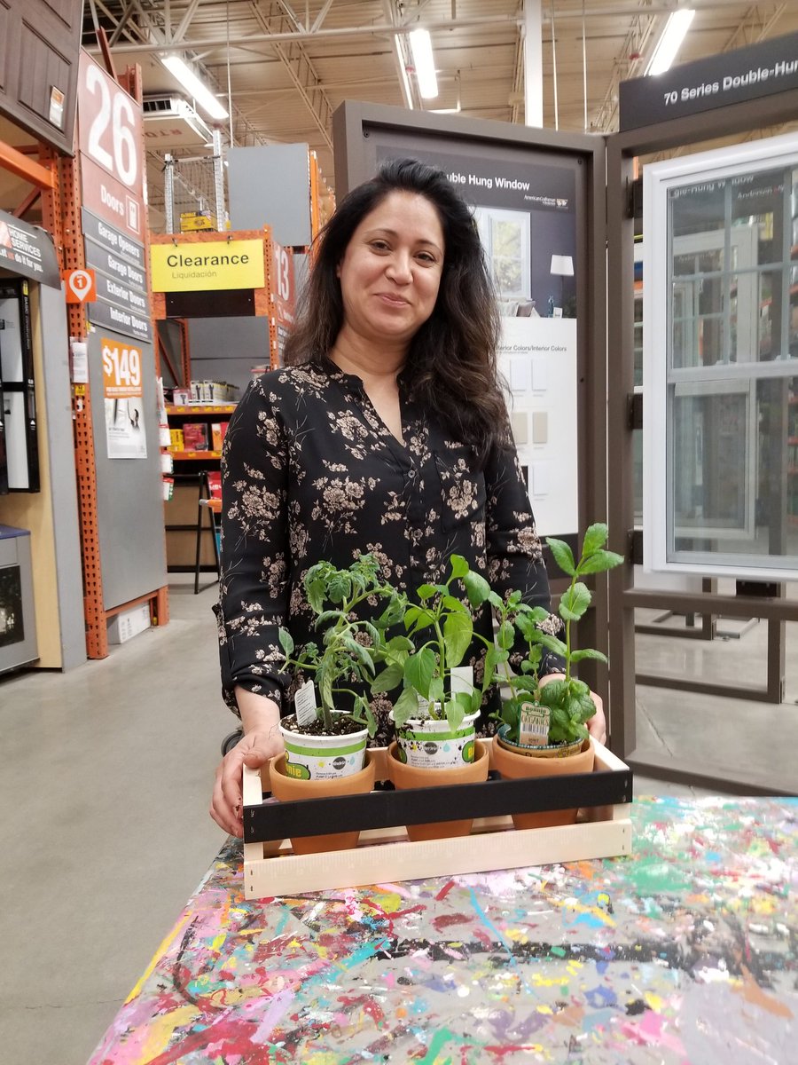 BarttheBuilder's tweet photo. We had one brave soul join us for the DIH workshop tonight. We were directly under all that red during the workshop but we had a great time. Ruby, Thank you for joining us!
#DIH #DIY #bartthebuilder #homedepot @TheHOOVdepot881 @emg901 https://t.co/JrHrNgPqx9