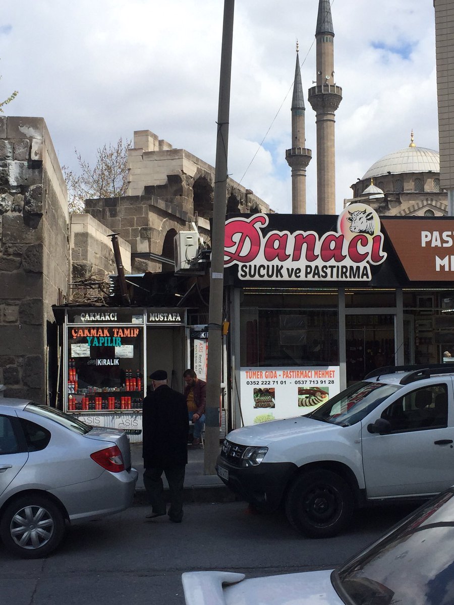 JudithSlater_UK's tweet photo. Neredeyim? Tahmin edebilir misiniz? En lezzetli sucuk ve pastırma bu şehirden geliyor....mantı da çok iyidir! https://t.co/8J7l2U9DVw