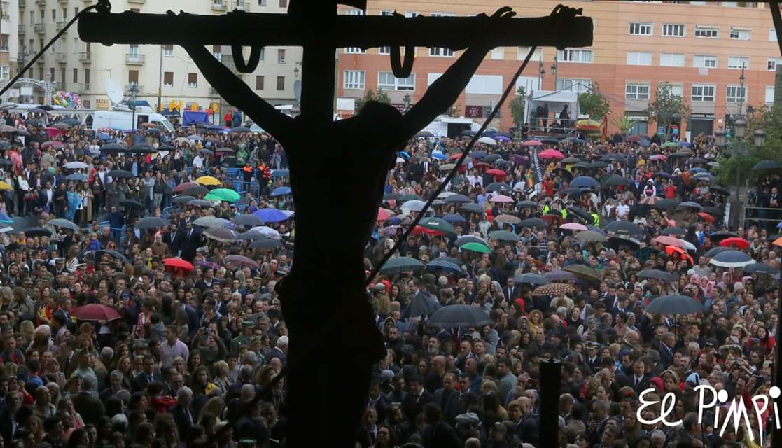 ElPimpiMalaga's tweet image. Ayer disfrutamos del Desembarco de la Legión en el Palmeral de las sorpresas y posteriormente en la Explanada de Sto Domingo del Traslado @cofradiamena que por las inclemencias del tiempo nos dejaron algunas imágenes inéditas 
#CofradiasmLg #SemanaSanta
 facebook.com/37640588789/po…