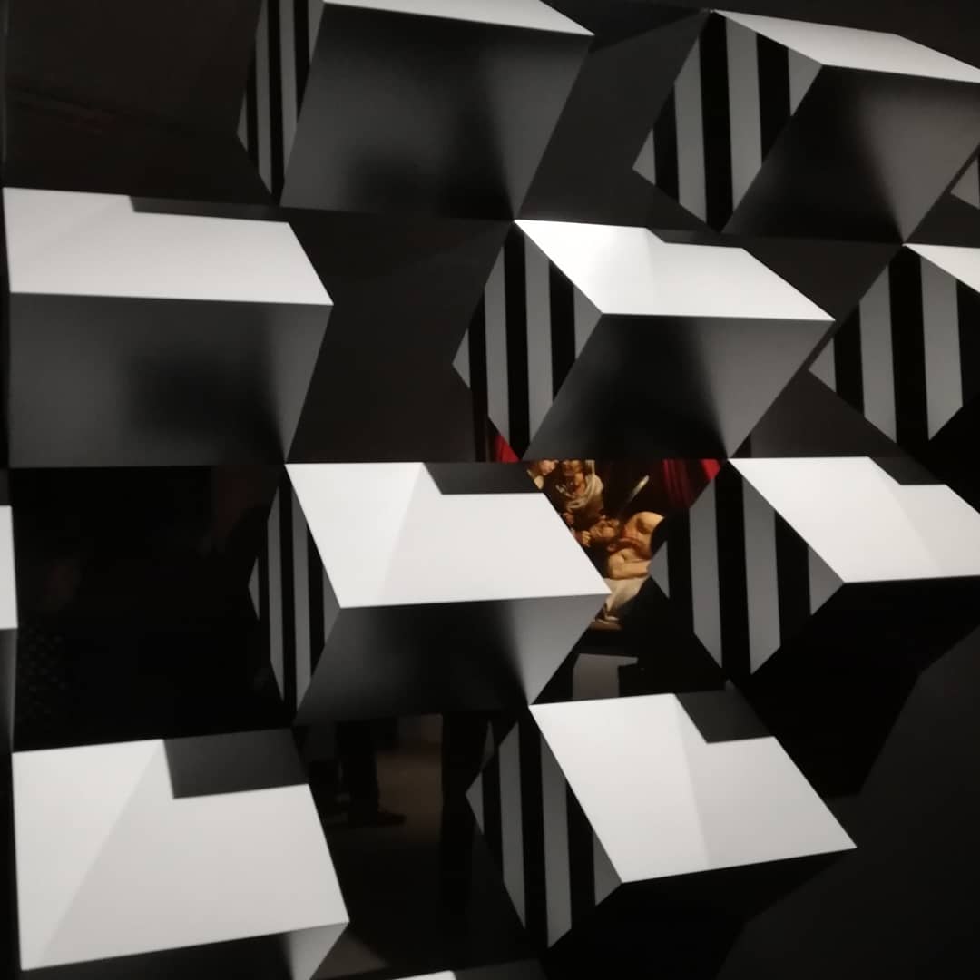 DianeZorzi's tweet photo. Caravage VS Daniel Buren à la galerie @kamelmennour
#caravage #danielburen #kamelmennour #marchedelart #turquin #labarbe #toulouse #art #encheres @CabinetTurquin @MarcLabarbe https://t.co/5MPIK67iCv