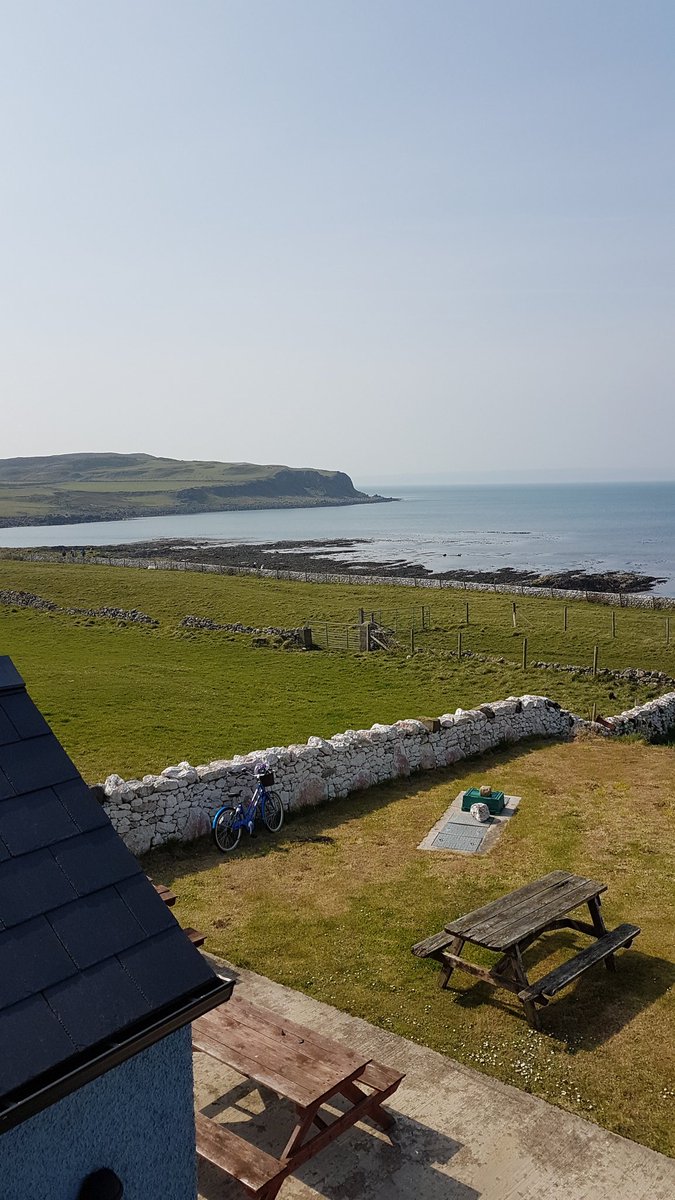 cherylwoods33's tweet photo. On Rathlin. Crossing was lovely, weather is gorgeous. Made it. ๐ค #walkingwell #chronicpainawareness @DiscoverNI @JamesCarlislef1 @jennyd198 @WeatherCee https://t.co/0LHDgJrV5i