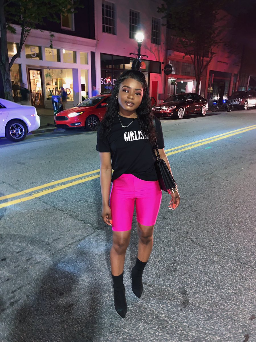 fuuumeee_'s tweet photo. He used to play me now he say I ain’t  playing fair 🤪 https://t.co/iaPY0nd19m