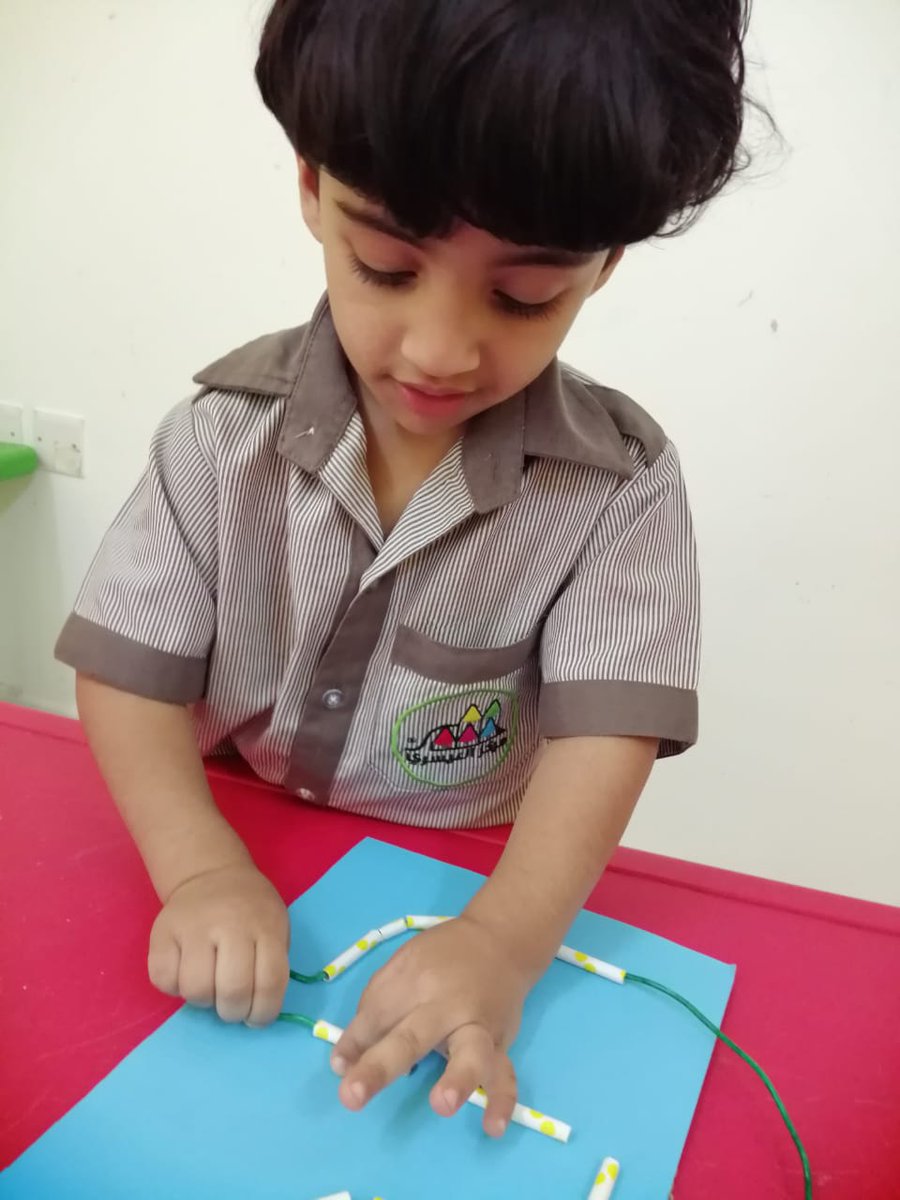 أخطط لأصل وحينها أعمل ما يجول في عقلي لتخطوا قدماي نحو ما أرنوا إليه،أنا عبقري

#مركز_العيسري #الموالح