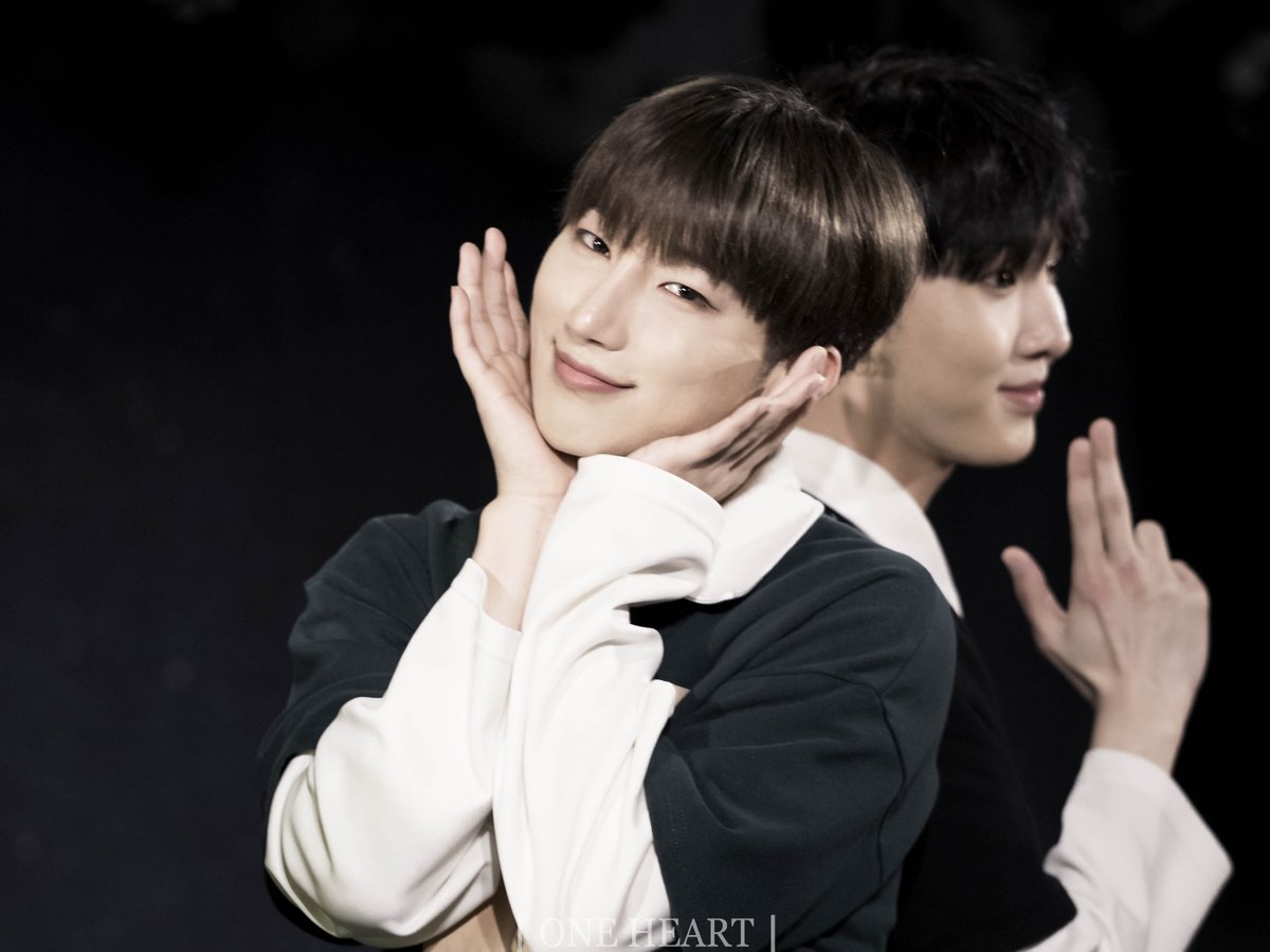 Oneforyou96's tweet photo. 190419 1部 14U ワンフォーユー 
#14U #원포유 #ウンジェ #은재 
@14U_official_ @14U_JP https://t.co/J91cn3CUr1