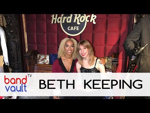 songwriternews's tweet photo. Beth Keeping - #VaultSessions (@BethKeeping @DanusiaFrancis @HardRockLondon) - https://t.co/JiD28GQvLm https://t.co/8BU6MIZ50A