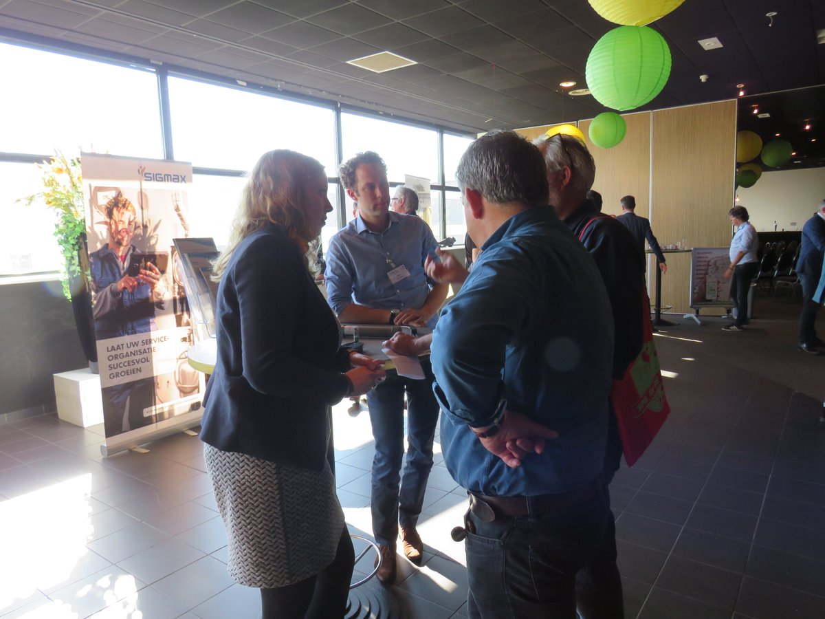 TeneoIoT's tweet photo. Gisteren hebben wij onze LoRa grondvochtsensor gepitcht, samen met @FlexyzBV / @IoT_Harderwijk ; georganiseerd door Future City (@jwwesselink ) ! Positieve reacties uit de zaal en daarna interessante gesprekken in "het hoekje". Voor herhaling vatbaar! https://t.co/R1bhjnjNRJ