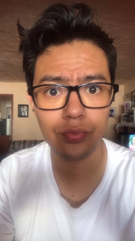 YoAdar's tweet photo. Almohadazo
#notfilters 🙃 https://t.co/ggtZtOEAkz