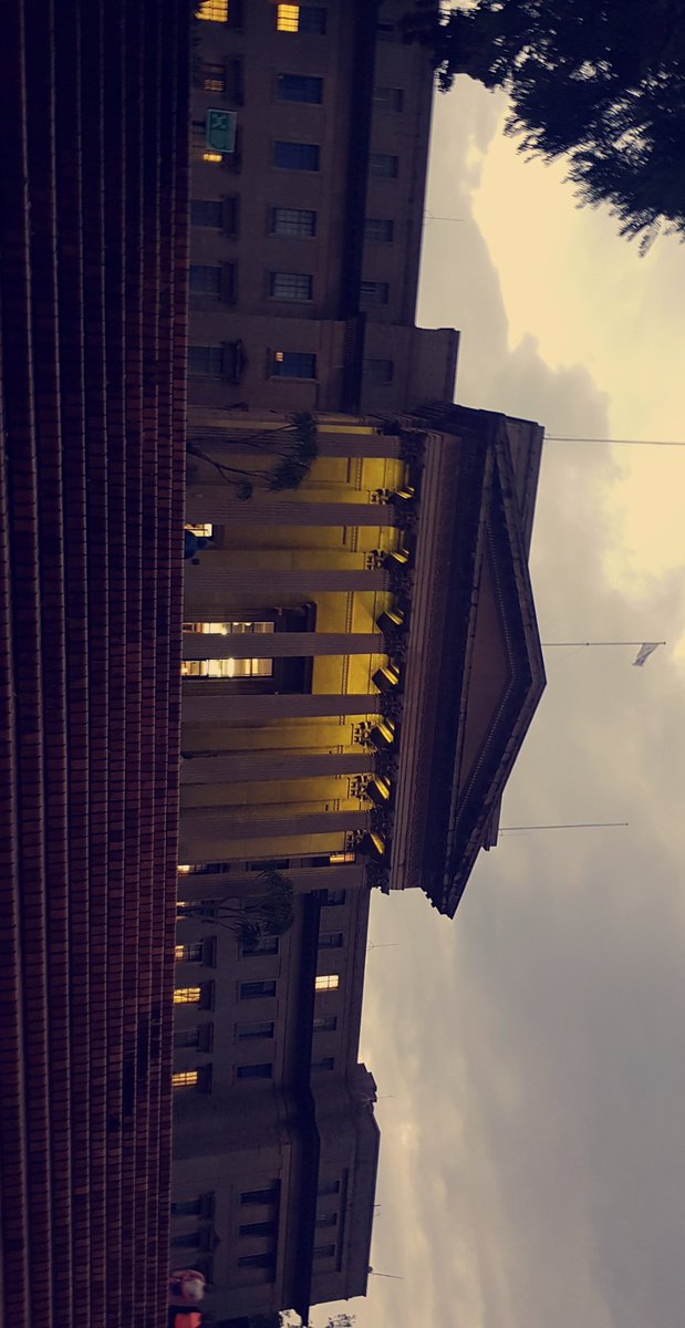 BibiFaatima's tweet photo. Perks of staying late on campus sometimes @WitsUniversity https://t.co/ppAxWiAau0