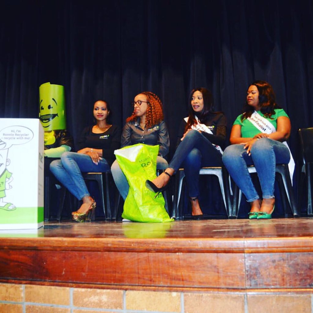 tsakie79's tweet photo. @MpactRecycling we recycle for the future, keeping environmental clean and going green #MrsSAIsGreen  thanks @doreen our Mpact rep @MrsSAPageant https://t.co/0ymYDT33oX
