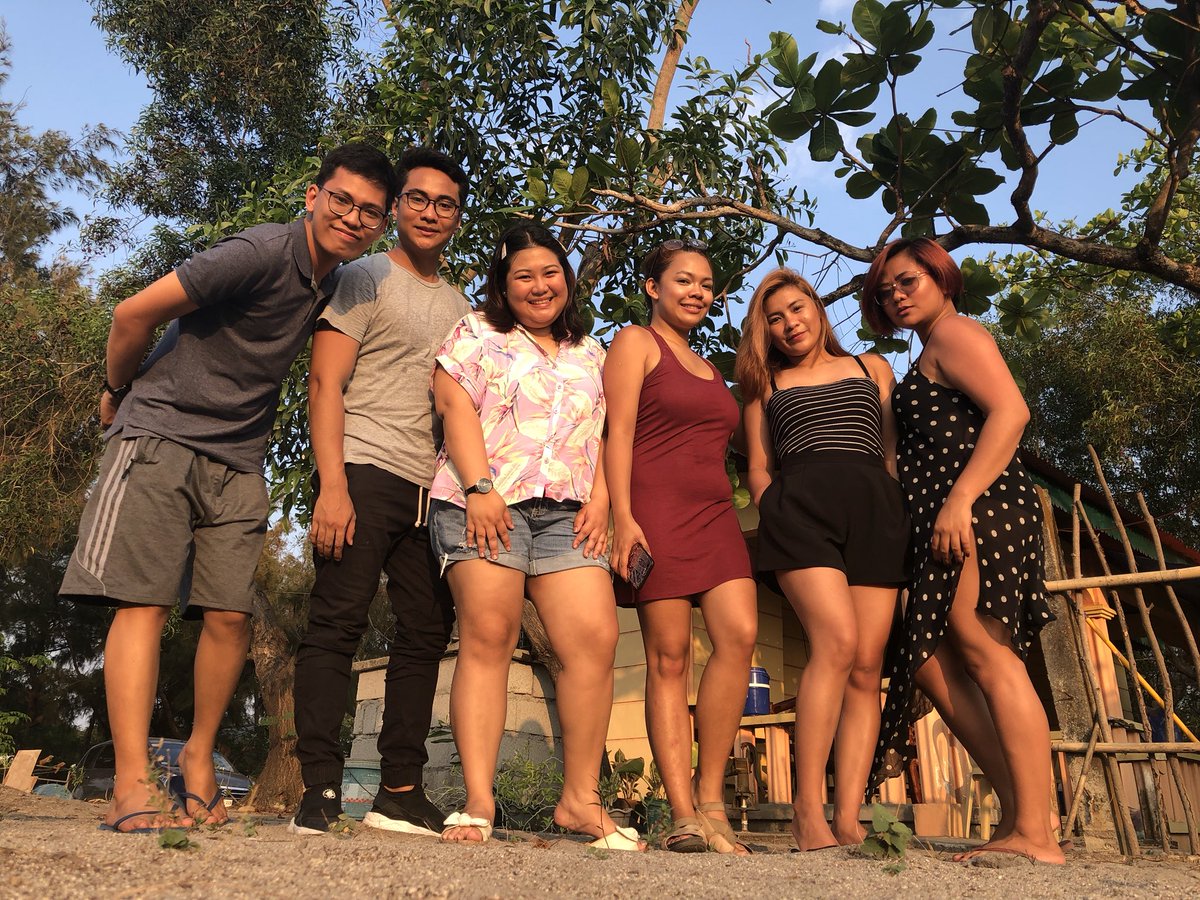 roritabanana's tweet photo. Best squad ever ππβ€οΈ #zambales2019 #hsbesties #summer https://t.co/wQOsBFTzV3