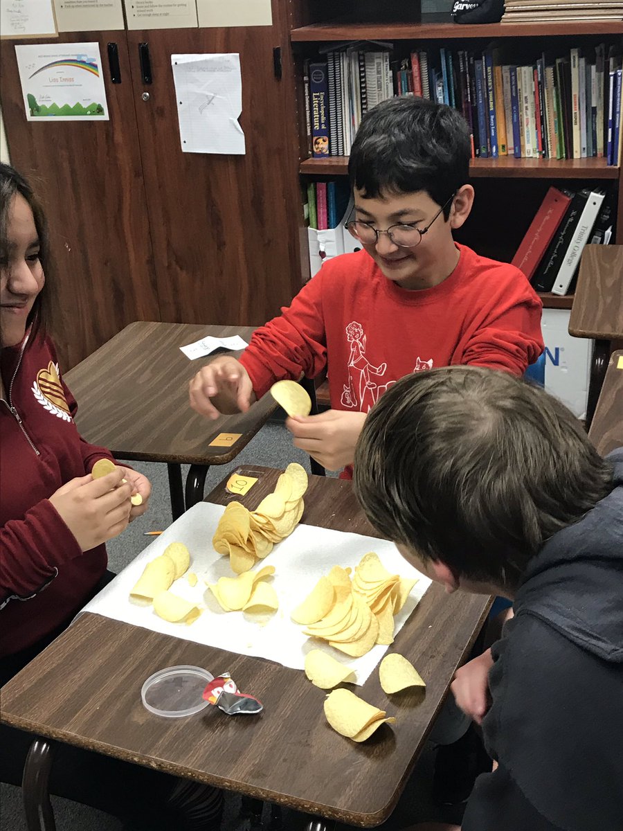 ROYALInniss's tweet photo. Still working... most on the right path for their Pringles Ringle now @CPSAVID @AVIDWMS #AVIDFunFriday #westisbest https://t.co/pGKTBoLQtu