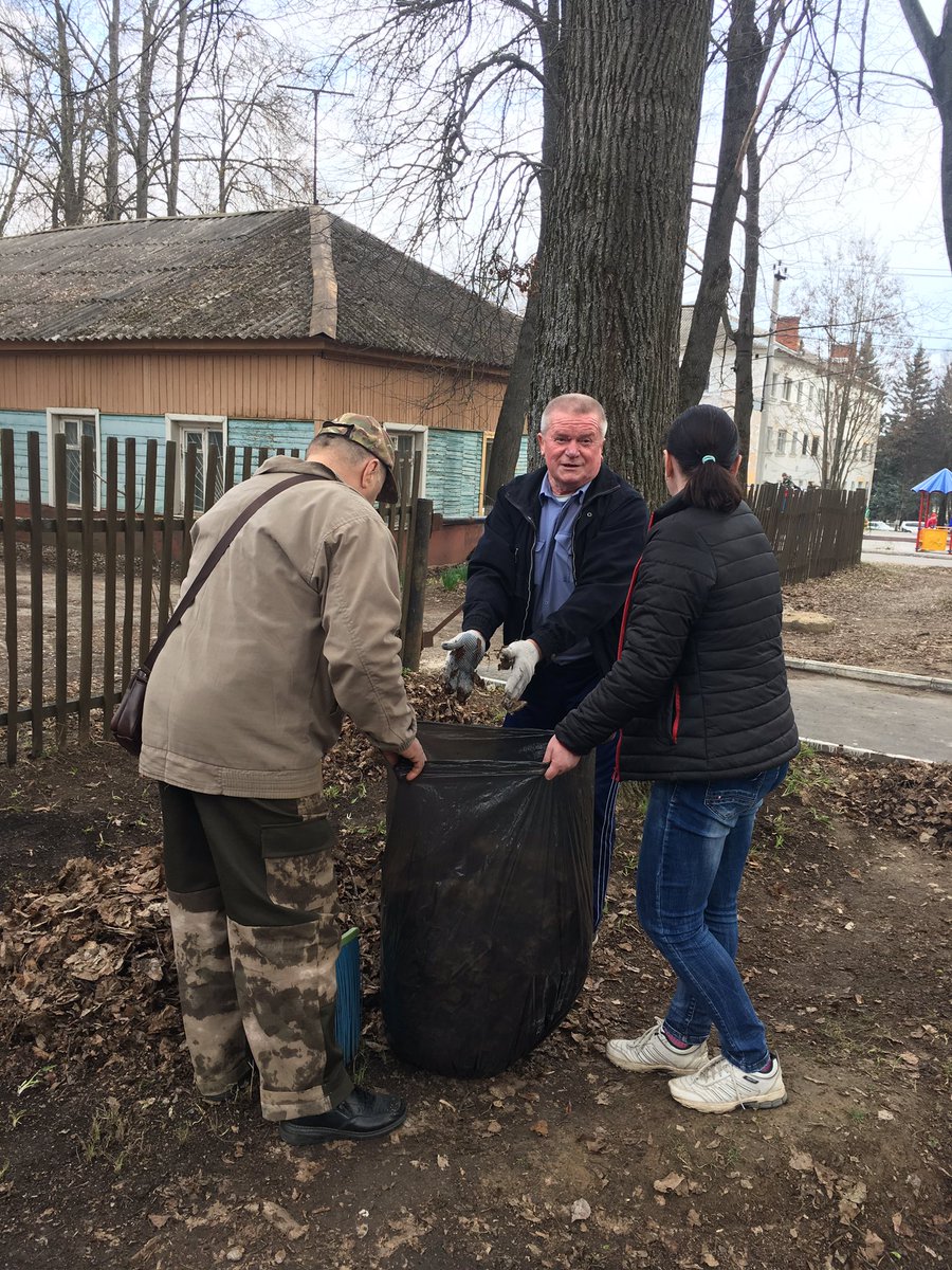 roman7775056's tweet photo. Западным филиалом ООО «ККС»Производственного Подразделения Дубенское, проведен субботник. https://t.co/jwODjxW0j4