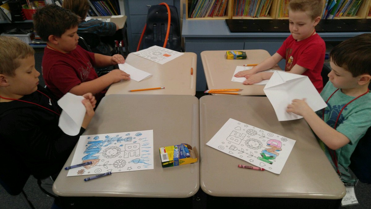 LspauldingMiss's tweet photo. Lead Day for Think Win-Win. @TheLeaderinMe #feseagles #makingpaperairplanes #teamwork https://t.co/ehGCfkYX9g