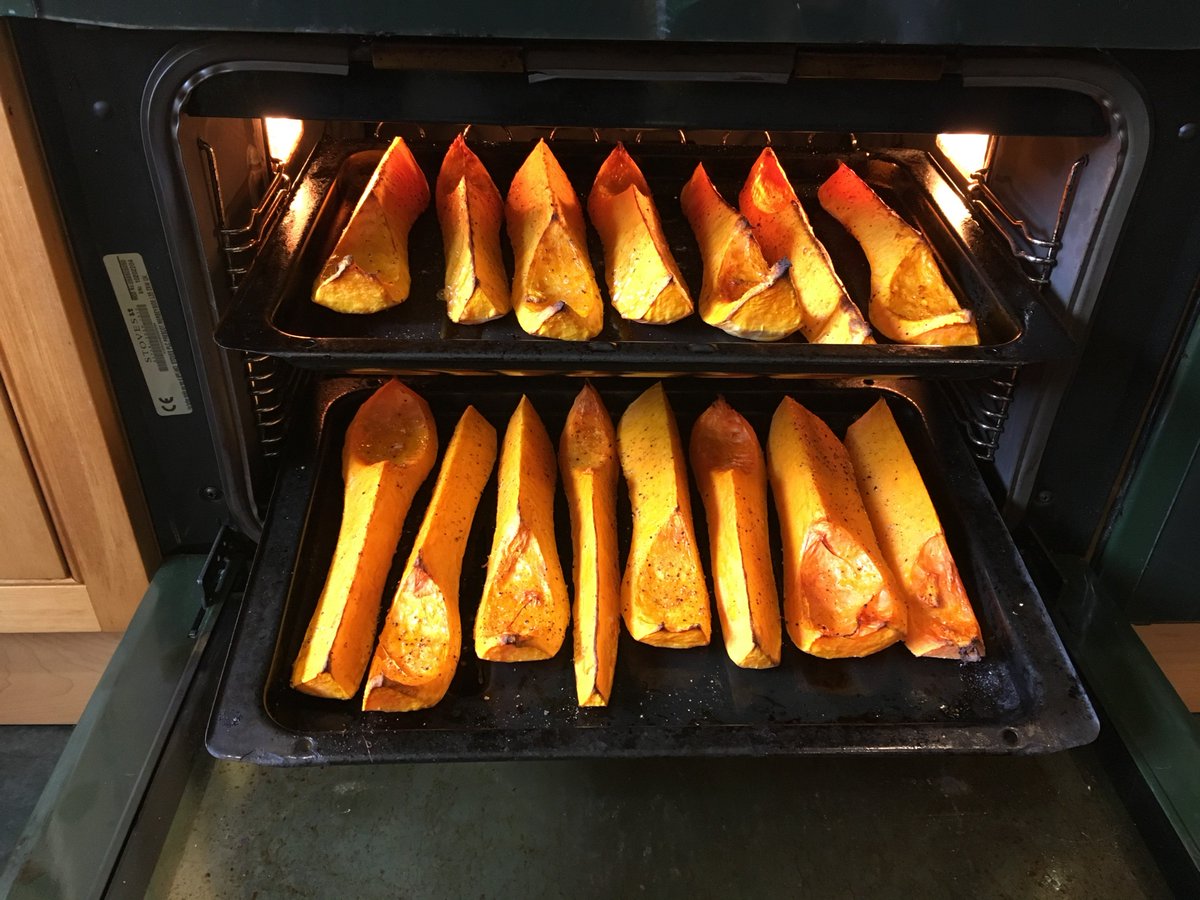 Roasting Butternut Squash for tonight's home made soup - smells delicious! #Detox #ButternutSquashSoup #LiveLifeWell