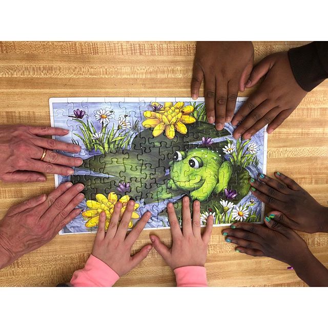 SpfldMassLib's tweet image. “Alone we can do so little; together we can do so much.” -Helen Keller

Puzzle Time with our friends at the Forest Park Branch Library! 🧩✨ #SpfldMassLib #SpringfieldCityLibrary #SpringfieldMA #WesternMass #Library #ForestPark #PuzzleTime #Together #H… bit.ly/2VY2LUk