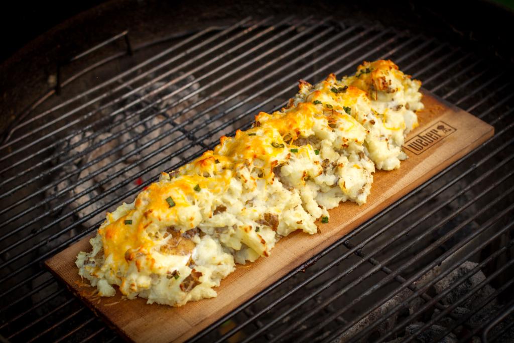 Mix up the traditional mashed potatoes for tasty planked twice baked potatoes! 
Wow your guests and find the recipe here: Wbr.gr/TwiceBakedPlan… 
#CedarPlank #GrilledPotatoes