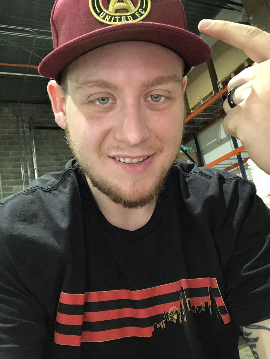 LaptopLombardi's tweet photo. ATL UTD 💧 #FiveStripeFriday #GoodFridayIndeed #UniteAndConquer @ATLUTD https://t.co/1a5Jp8Lo6K
