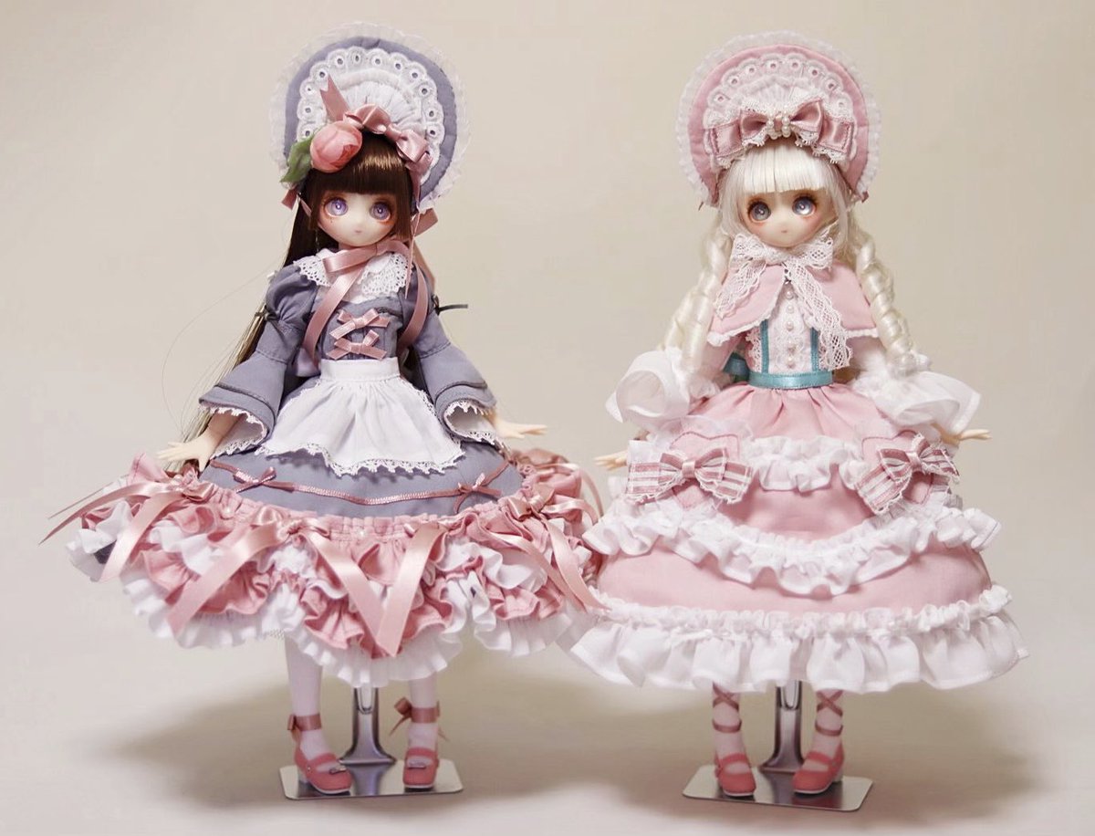 ドールになりました 以前描いた大正ロマン文化人形姉妹の2人 ドレスやメイクや瞳 城咲ロンドンのイラスト ドールになりました 以前描いた大正ロマン文化人形姉妹の2人 ドレスやメイクや瞳 城咲ロンドンのイラスト