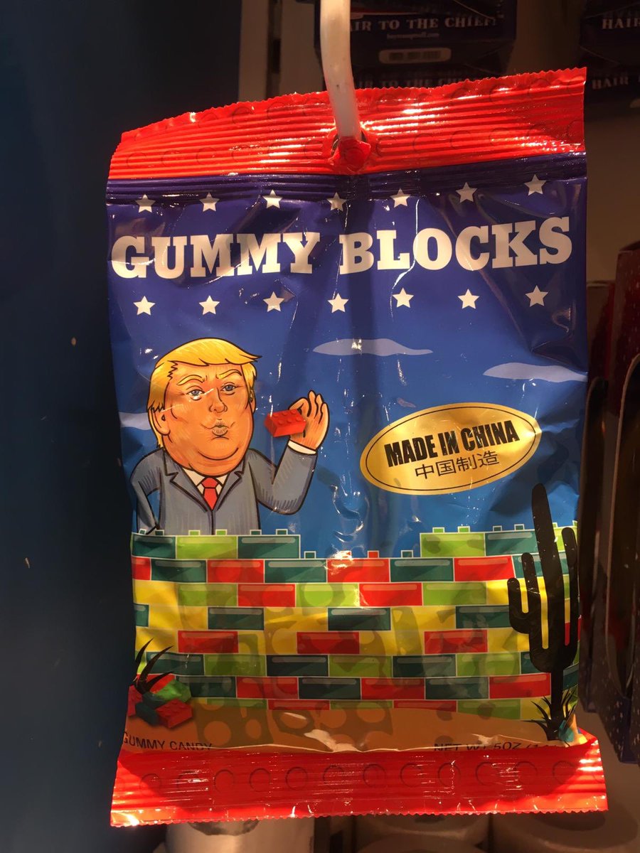 anyctophiliaa's tweet photo. Letโs build a yummy wall :D
#trump #trumpwall #seenincalifornia #gummyblocks #china https://t.co/fMMQzIW7n6