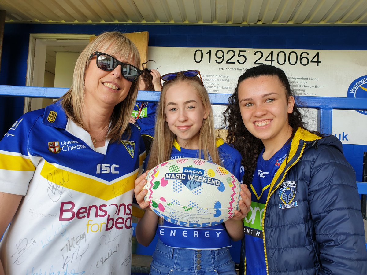 Arrived at Warrington Wolves vs Salford and Georgia found the Egg Hunt Ball for Magic Weekend...amazing!! #MagicEggHunt