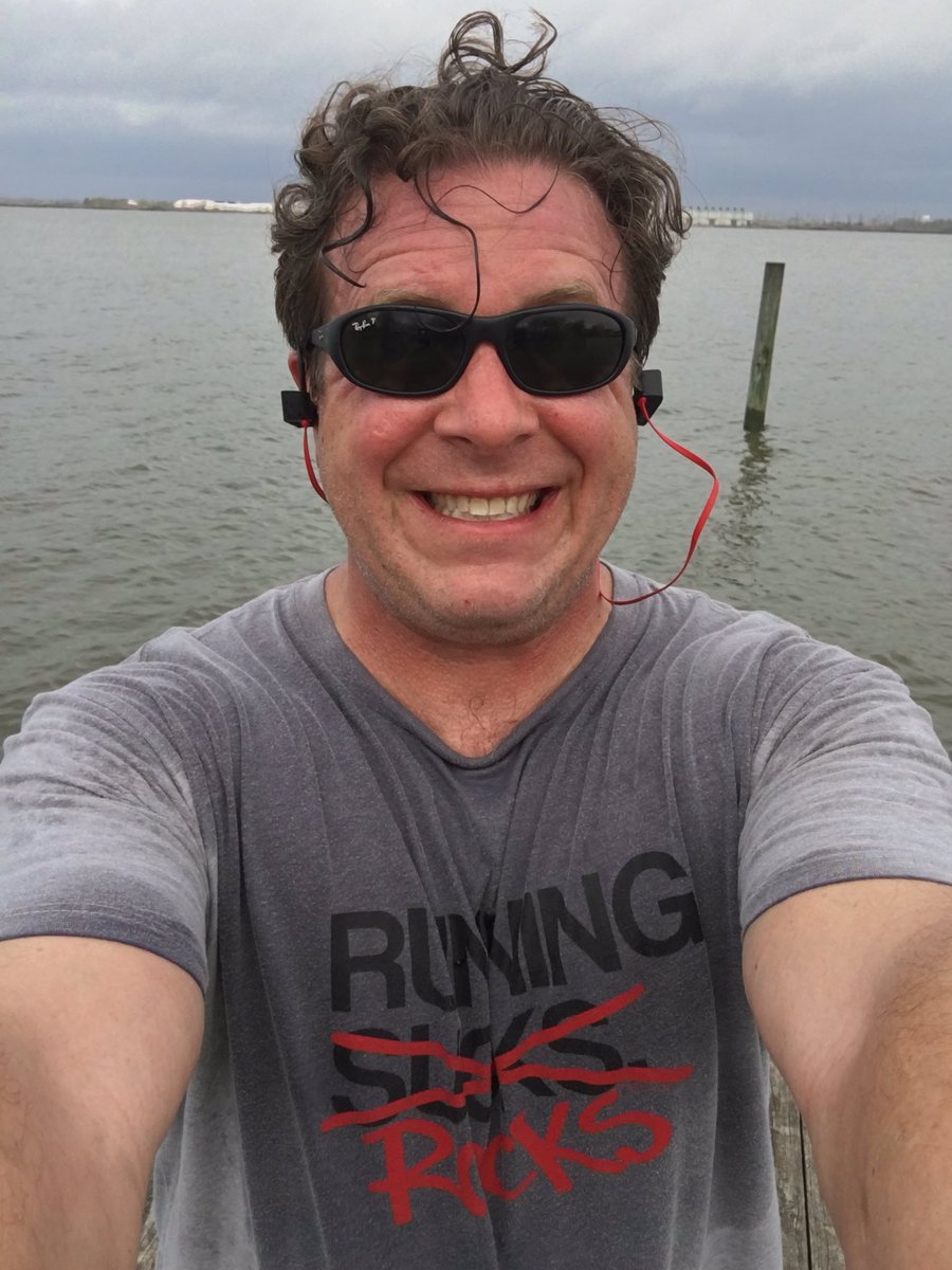 EliteRob2914's tweet photo. Good morning everyone! 3 miles on the water will get you feeling every time! Training for the @BriganceBrigade 5.7K #RunForALS next Sunday! If you want to sponsor me the link is in my pinned tweet! Wishing a Blessed Easter, Passover, & Holy Weekend to all!! 🙌🙌🏃♂️🏃♂️🔥🔥❤️❤️ https://t.co/rUqQaQPnAX