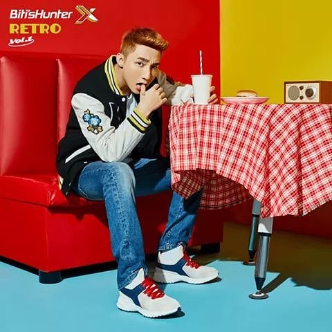 SKYFALL57900651's tweet photo. √ NGỌC ÁNH SKY

_ [19.04.2019] Hey Skyyyyyy!!!! Waiting for my ‘comeback’?
Be patient and enjoy me in Retro styleeeeee!!
Higher, Bouncer &amp; wayyyyyy Cooler!
#MTP #BitisHunter #RetroEssentialPack

Cre: ngocanhsky https://t.co/ES0nJZPHUB