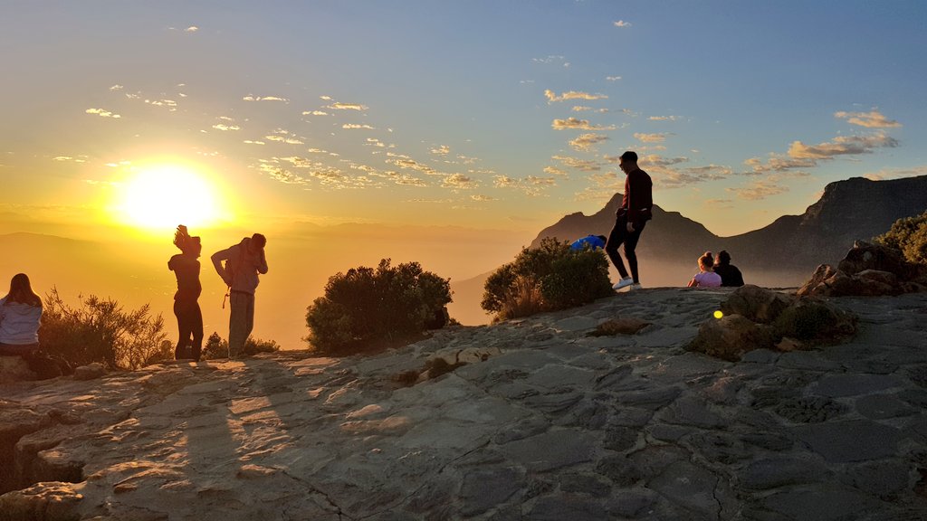 ETHCapeTown's tweet photo. How can we use blockchain tech to address challenges unique to the African continent? 🤔

We want to hear from you! 

Use the tag #askVitalik to have your questions answered! Live stream to follow! @VitalikButerin @ETHGlobal https://t.co/UYYZsYtpPl