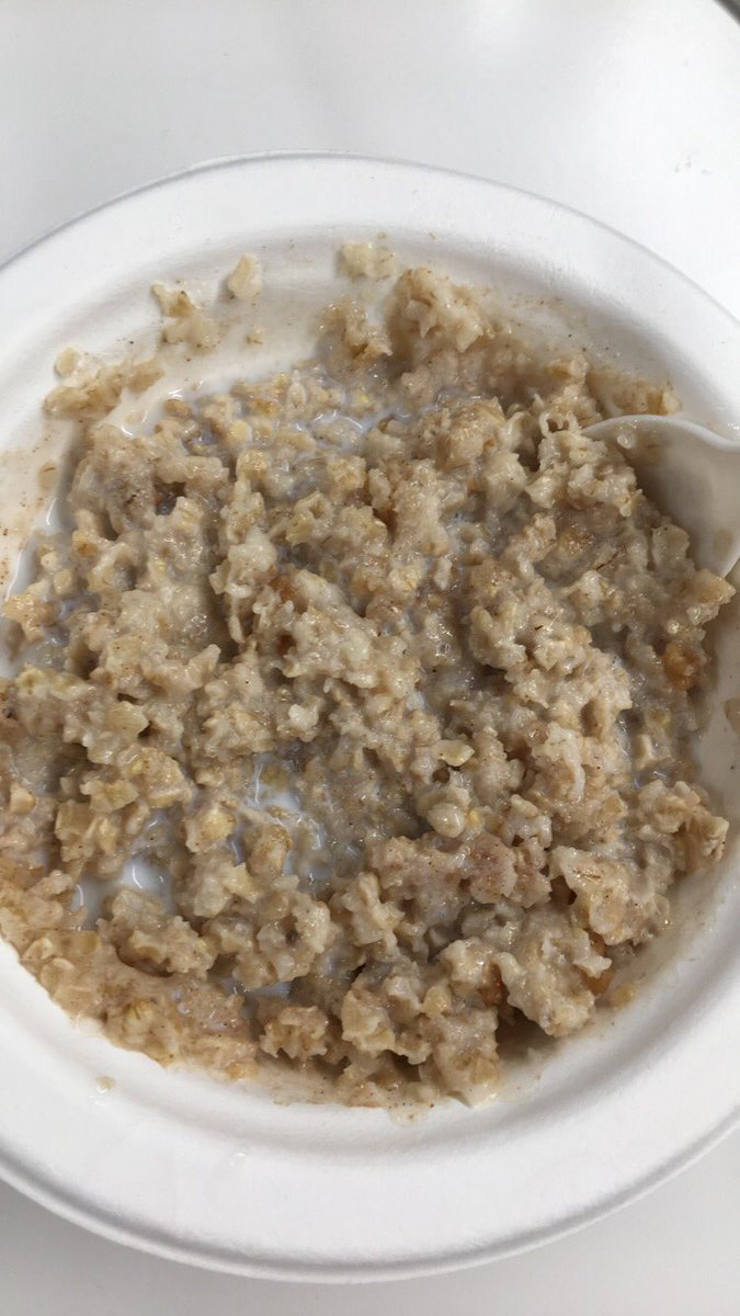 dascoon10's tweet photo. HAPPY FUCKING OATMEAL DAY YOU PATHETIC OAT LOVING WORMS #EATYOUROATS #BESTDAYOFTHEYEAR https://t.co/aQO6jhwVa5