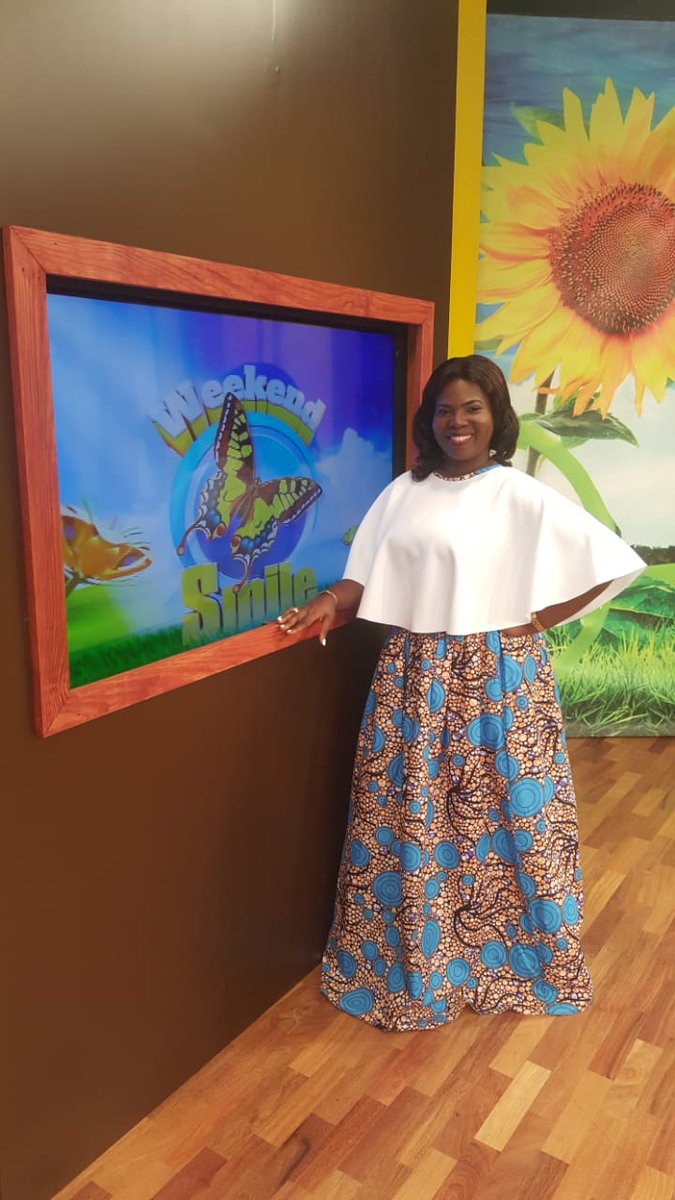 nadz2niceyahoo's tweet photo. #FBF when I did my thing on @televisionjam #WeekendSmile #blessedbydesign #AfroCaribbeandesign #EarlsFashions #EarlWilliamsDesigns https://t.co/Oa9WryKbie