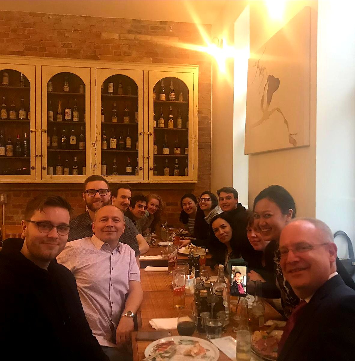 Back in Toronto to celebrate our accepted "Le big deal" paper 🍻🎉🐀 A work so long in the making that the co-1st authors, <a href="/P_S_Bassi/">P.S.B</a> &amp; I, hv moved on to our next career stages, thus the detour ✈🌎 &amp; the videocall 👨‍⚕️📱😂
BiorXiv: bit.ly/2INNOAi
Final version cmg soon!!