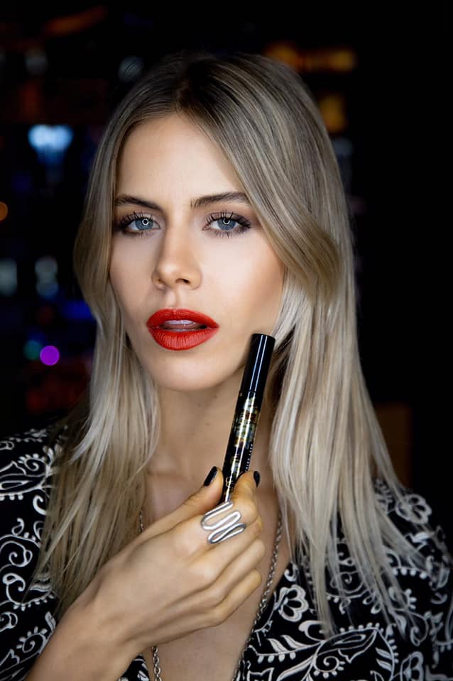 endlessMacchi's tweet photo. Antonella Macchi para @MACcosmetics en Argentina 💄😍. https://t.co/a6P0vF18on