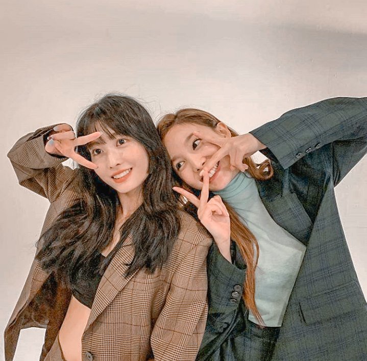 sajimichae's tweet photo. #NaMo at your service chief! 💞 
#Nayeon #Momo #TWICE #FANCYYOU 
#FANCY #3DaysToFancyYou 

@JYPETWICE https://t.co/In7ePplwgA
