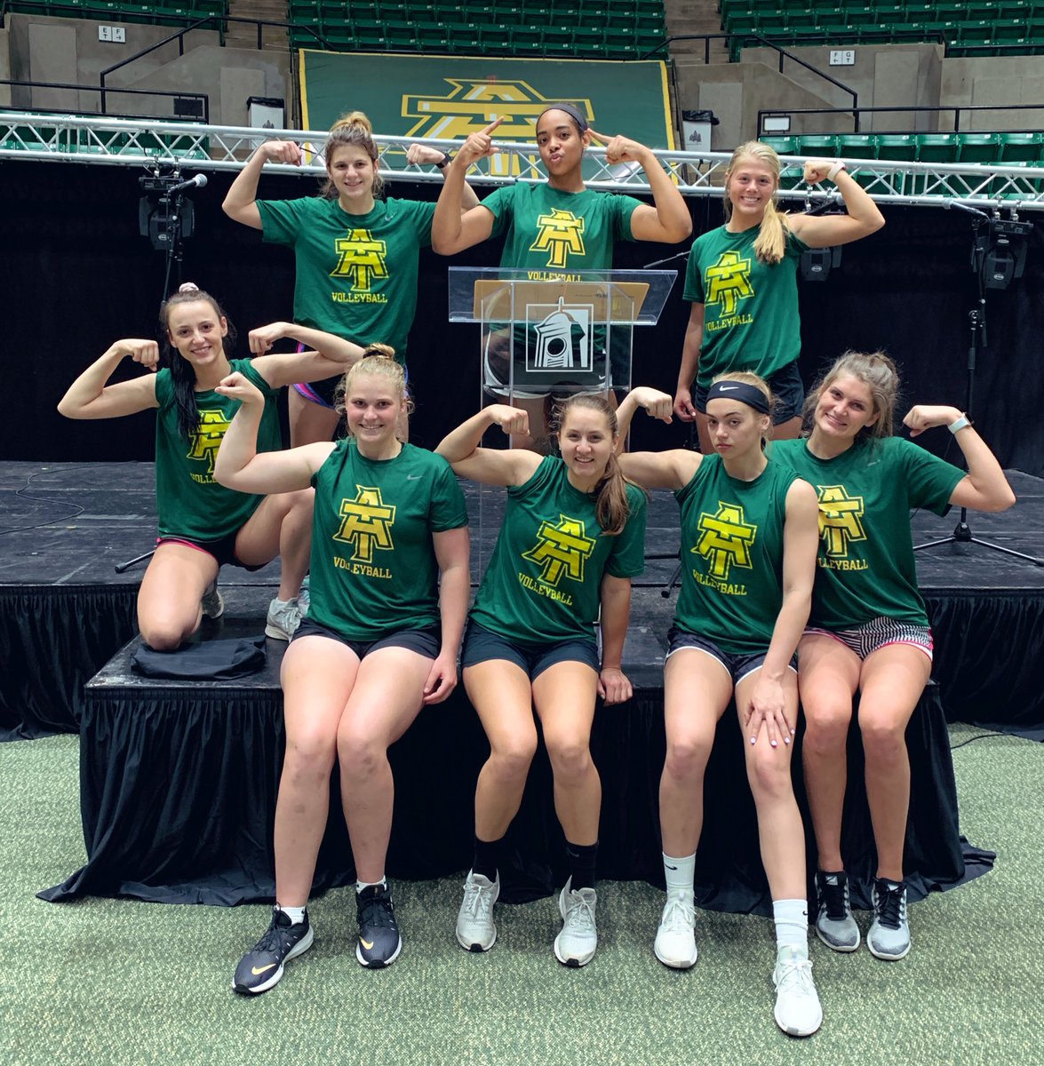 ATUStrength's tweet photo. On Fridays, we flex 💪🏼 

@ArkansasTechVB 

#FlexFriday | #FlexOnEm https://t.co/SXBWuyY0bh